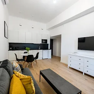 https://native-apartments-paulinska-20-deluxe.krakowhotelspoland.com