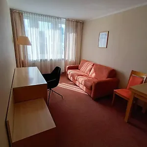 https://10q-z6-apartament-903.warsawhotelspoland.com